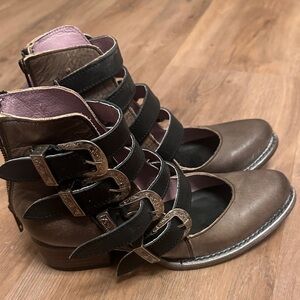 FREE BIRD Scarlett boots